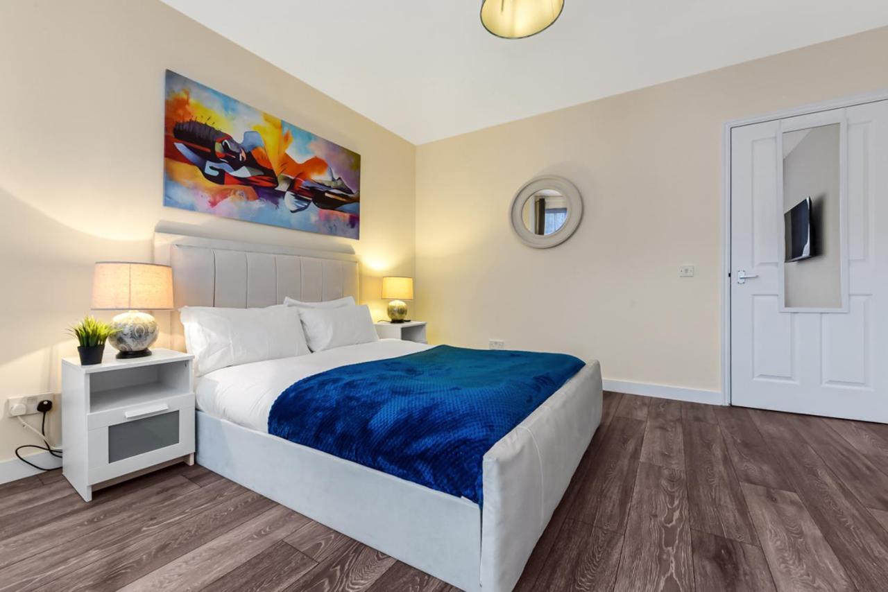 Family Friendly, Zone 2, 2 Beds, Overground London Luaran gambar