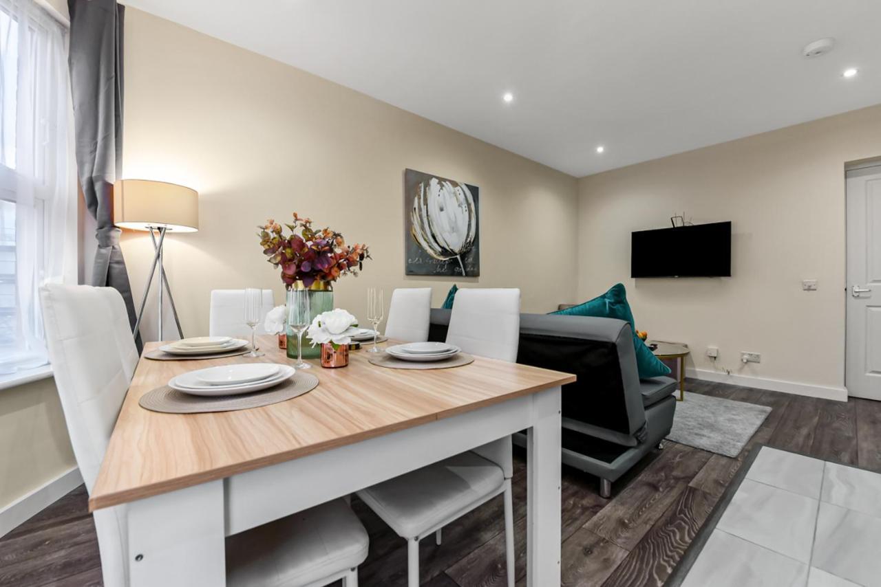 Family Friendly, Zone 2, 2 Beds, Overground London Luaran gambar