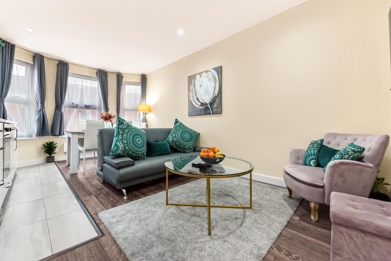 Family Friendly, Zone 2, 2 Beds, Overground London Luaran gambar