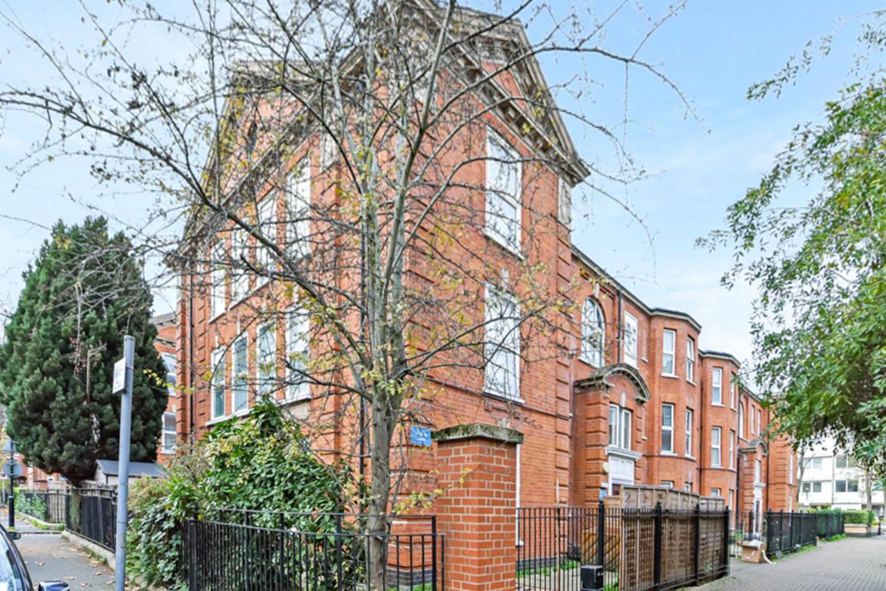 Family Friendly, Zone 2, 2 Beds, Overground London Luaran gambar